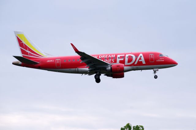 Embraer 170/175 (JA10FJ)