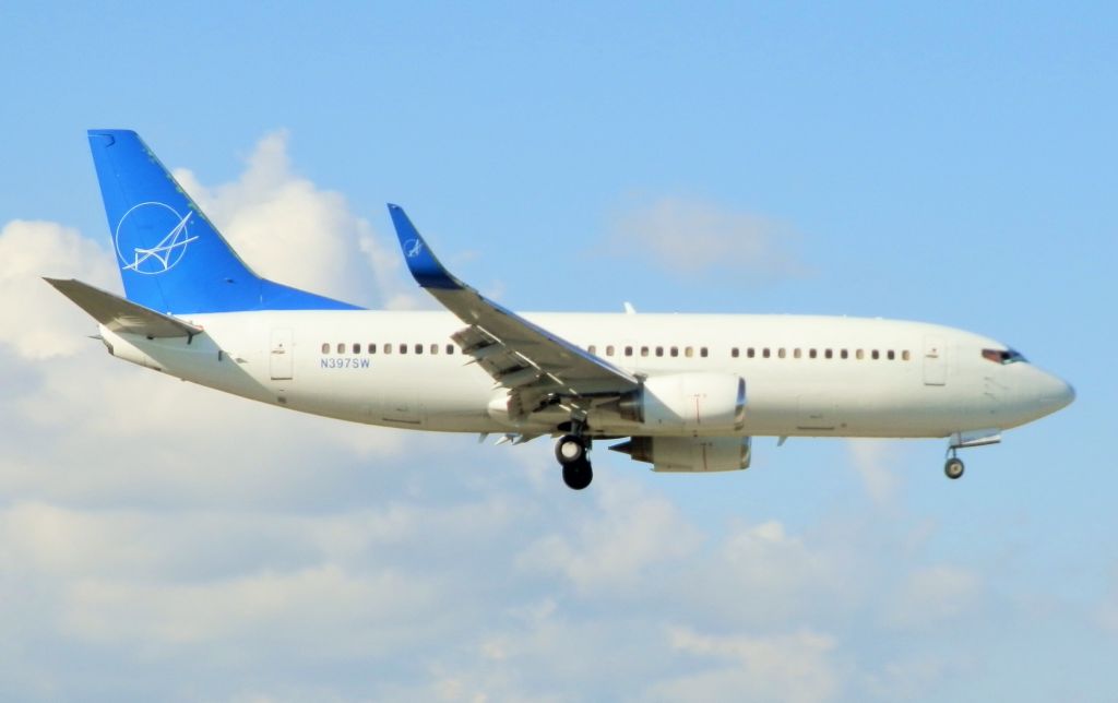 BOEING 737-300 (N397SW)