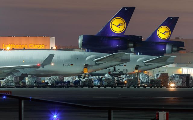 Boeing MD-11 (D-ALCJ)