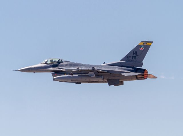 Lockheed F-16 Fighting Falcon —