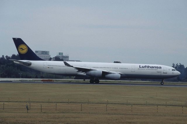 Airbus A340-300 (D-AIGC) - Departure at Narita Intl Airport Rwy16R on 1998/04/04