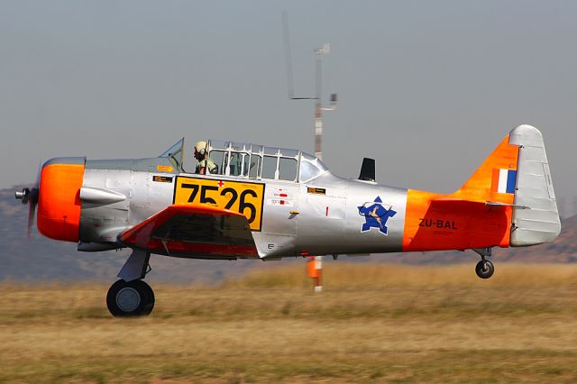 North American T-6 Texan (ZU-BAL)