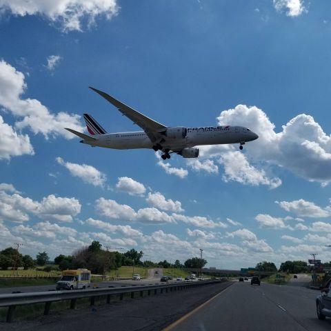 — — - I was riding with my wife and daughters to the airport when we saw this beautiful Jet. June 25th 2019