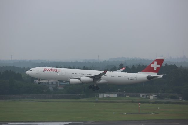 Airbus A340-300 (HB-JMM)