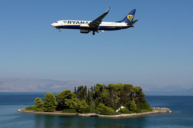 Boeing 737-800 (SP-RKR)