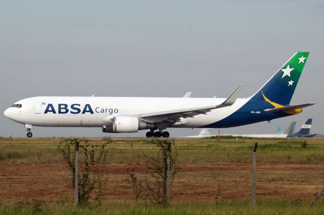 BOEING 767-300 (PR-ABB)