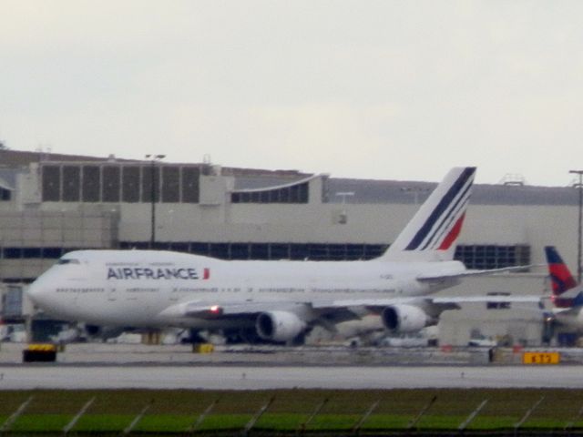 Boeing 747-400 (F-GITI)