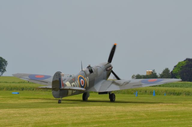 SUPERMARINE Spitfire (G-IBSY)