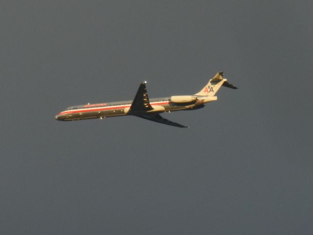 McDonnell Douglas MD-83 (N8618A) - A Sunset Shines On N8618A, An DC-9-83 Of American Airlines Soon To Be Retired And Sent To The Boneyard! I Will Truly Miss The MD-80 And Its A Pleasure Seeing Them!