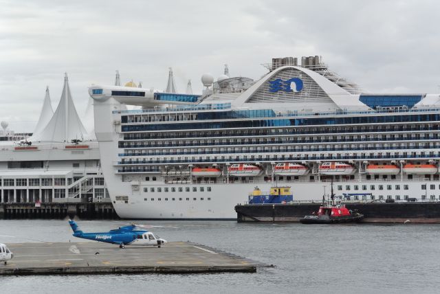 Sikorsky S-76 (C-GHJJ) - Sikorsky S-76 preparing to fly next to the Golden Princess