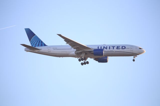 Boeing 777-200 (N776UA)