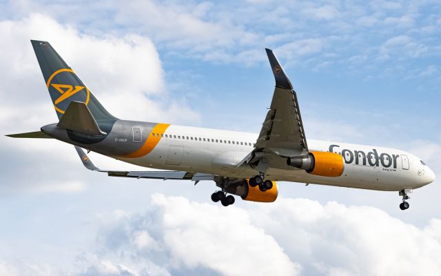 BOEING 767-300 (D-ABUP)