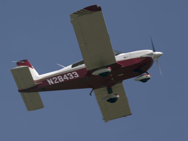 Grumman AA-5 Tiger (N28433) - Take off runway 22.