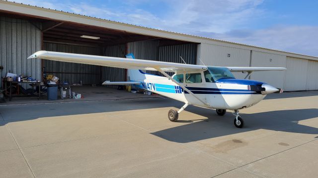 Cessna Skyhawk (N1147V) - Hopefully right side up this time, on the ramp.