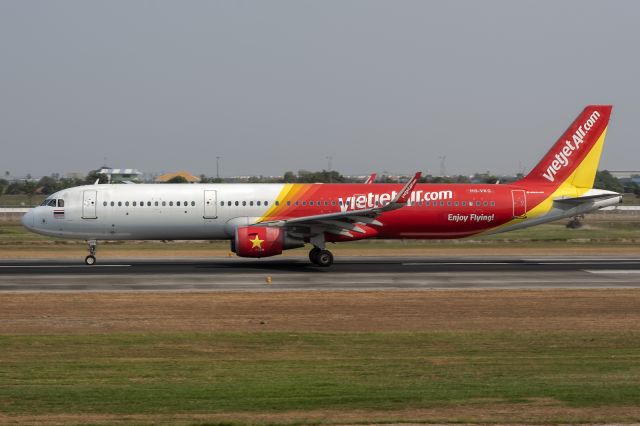 Airbus A321 (HS-VKG) - 8th January, 2020: Rolling down runway 01R at Bangkok's Suvarnabhumi for takeoff. 