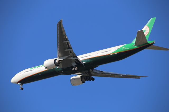 BOEING 777-300ER (B-16712)