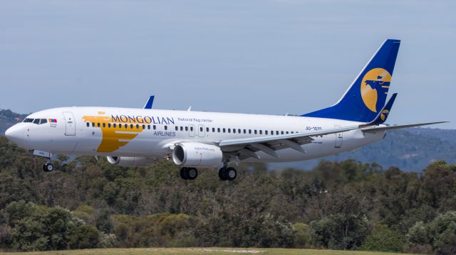 Boeing 737-800 (JU-1015) - MIAT Mongolian Airlines Boeing 737-8SH (JU-1015) arriving into Perth on Runway 03 today travelling from Ulaanbaatar (UBN/ZMCK) via Ho Chi Minh City (SGN/VVTS).