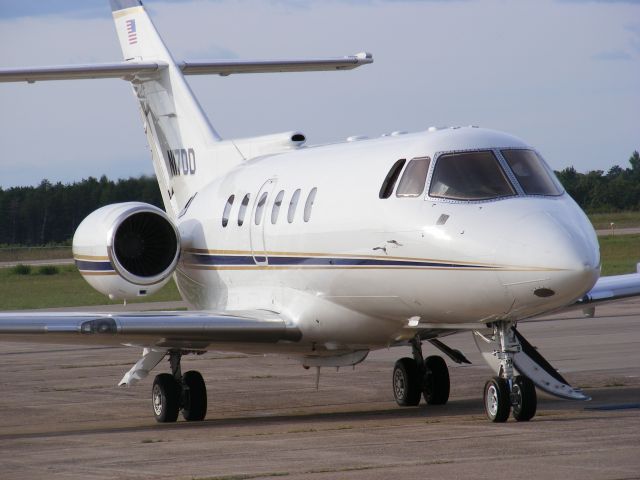 Hawker 800 (N17DD)