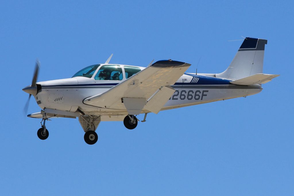 Beechcraft Bonanza (36) (N2666F)