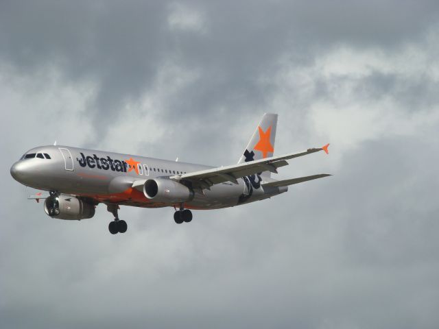 Airbus A320 — - landing