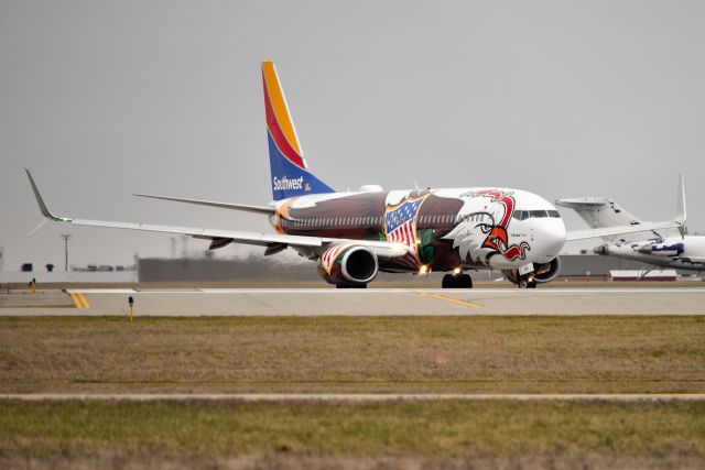 Boeing 737-800 (N8619F) - 23-R 02-28-23