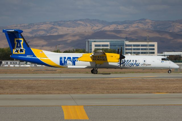 de Havilland Dash 8-400 (N441QX)