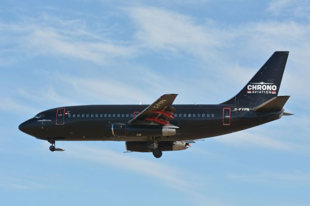Boeing 737-200 (C-FYPN) - Clear to land 06L in CYHU. 08-04-2025