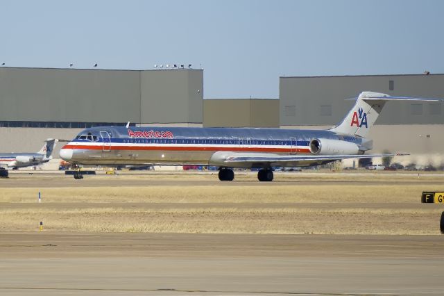 McDonnell Douglas MD-83 (N434AA)