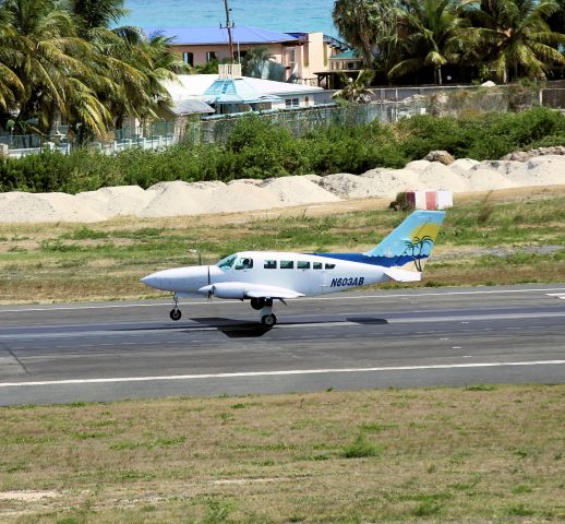 Cessna 402 (N603AB)