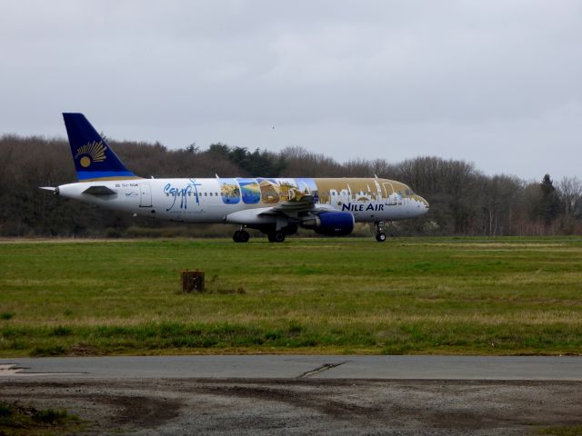 Airbus A320 (SU-BQM) - Aéroport de Nantes