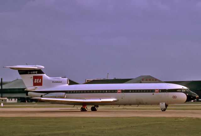 G-ARPE — - BEA BRITISH EUROPEAN AIRWAYS - DE HAVILLAND DH-121 TRIDENT 1C - REG G-ARPE (CN 2105) - LONDON HEATHROW UK. ENGLAND - EGLL ( 12/8/1967