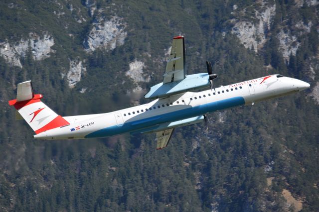 de Havilland Dash 8-400 (OE-LGM)