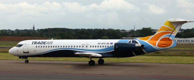 Fokker 100 (9A-BTD)