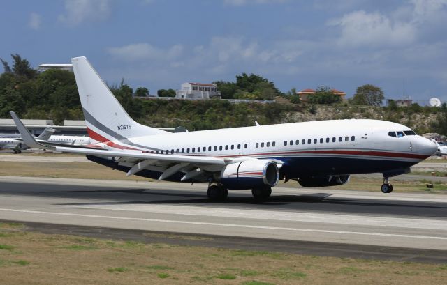 Boeing 737-700 (N315TS)