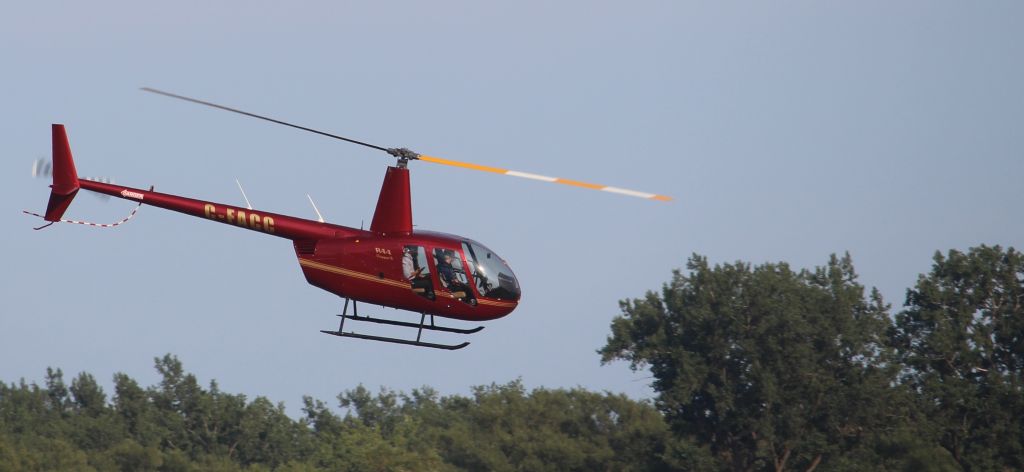 Robinson R-44 (C-FACC)