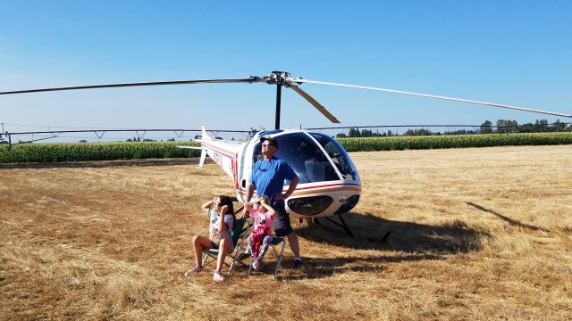 Cessna Skylane (N2131R) - Watching the Total eclipse 