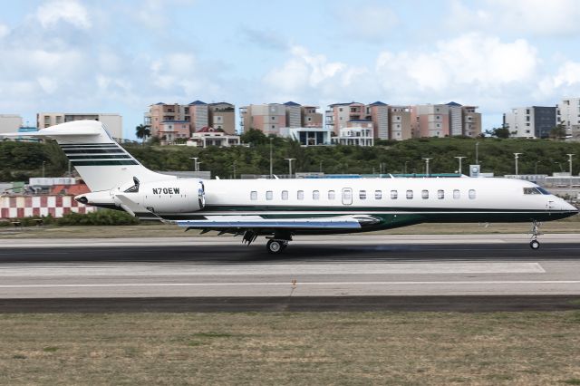 BOMBARDIER BD-700 Global 7500 (N70EW)