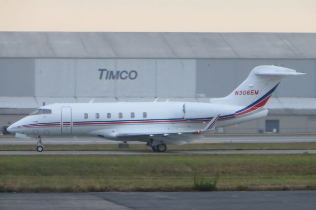 Bombardier Challenger 300 (N306EM) - Exxon Mobil Corp Bombardier Challenger 300 10/28/13