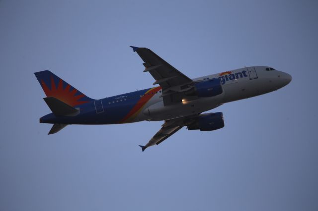 Airbus A319 (N312NV)