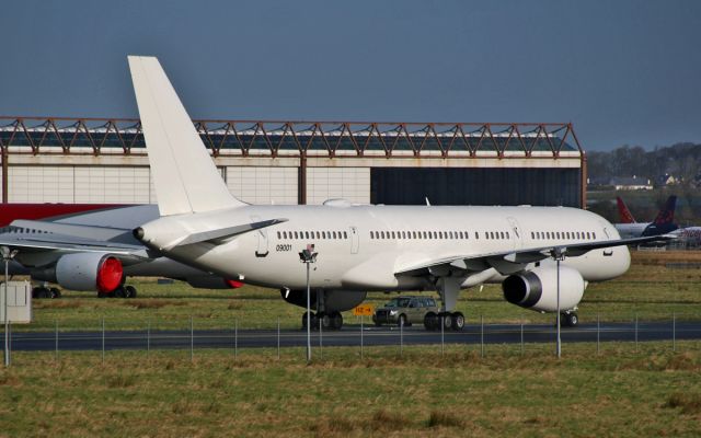 00-9001 — - usaf c-32b 00-9001 at shannon 27/2/15.