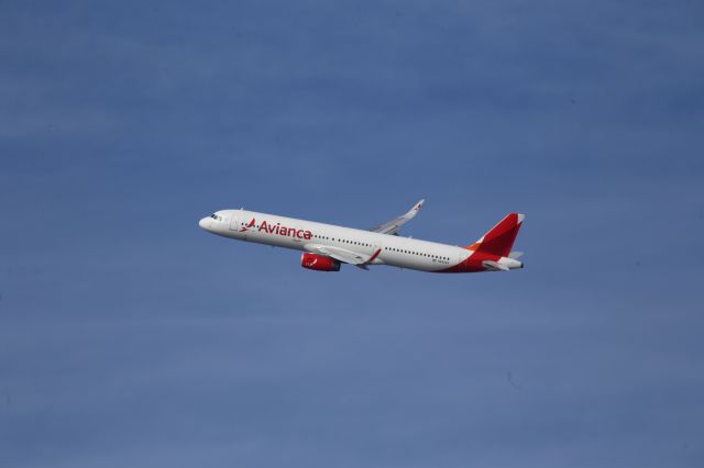 Airbus A321 (N692AV)