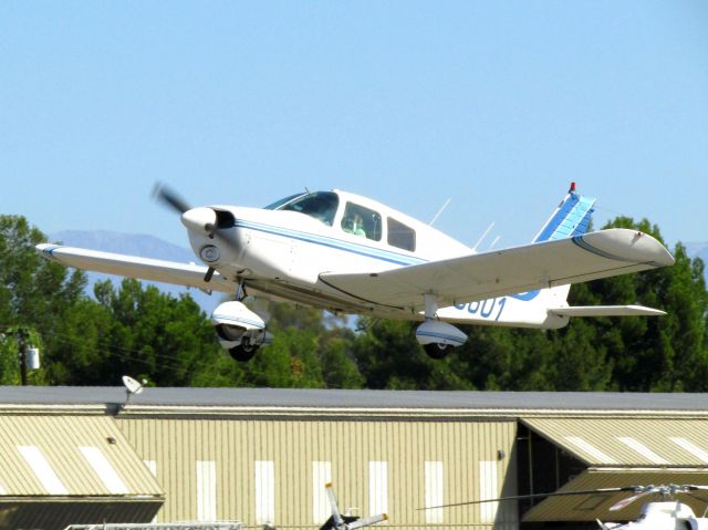 Piper Cherokee (N43601) - Taking off RWY 24