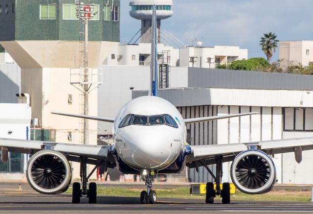 Airbus A321 (PR-YJB)
