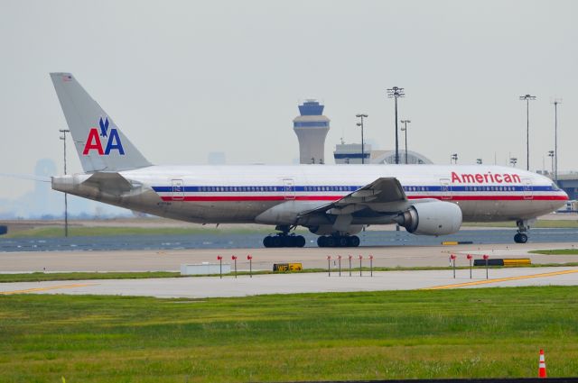 Boeing 777-200 (N757AN) - American B777-200 N757AN Departing KDFW for Japan 08/15/2013