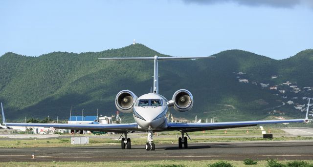 Gulfstream Aerospace Gulfstream IV (N44ZF) - N44ZF departing TNCM St Maarten as Presidential 4.