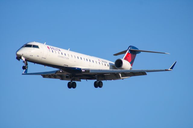 Canadair Regional Jet CRJ-700 (N608SK)