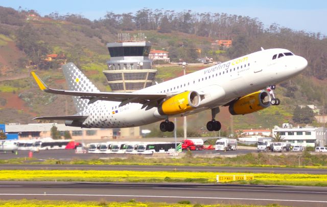 Airbus A320 (EC-MXG)