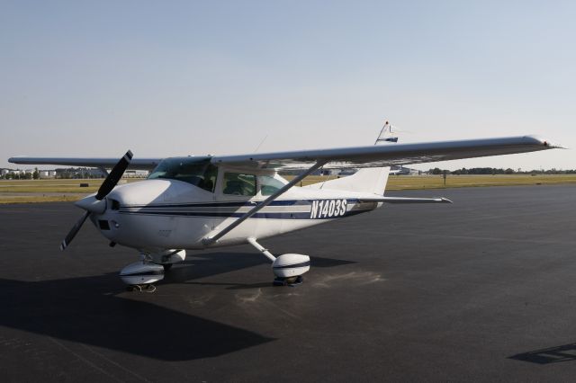 Cessna Skylane (N1403S)