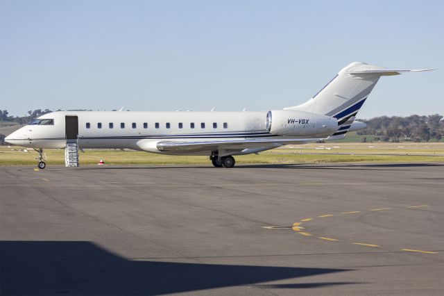 Bombardier Global Express (VH-VDX) - Pratt Aviation (VH-VDX) Bombardier BD-700-1A10 Global Express parked on the tarmac at Wagga Wagga Airport.
