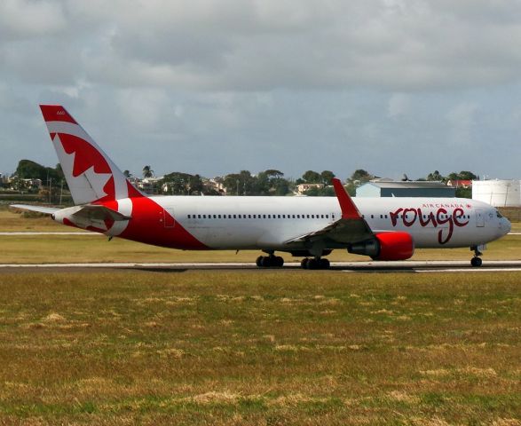 BOEING 767-300 (C-GHLU)